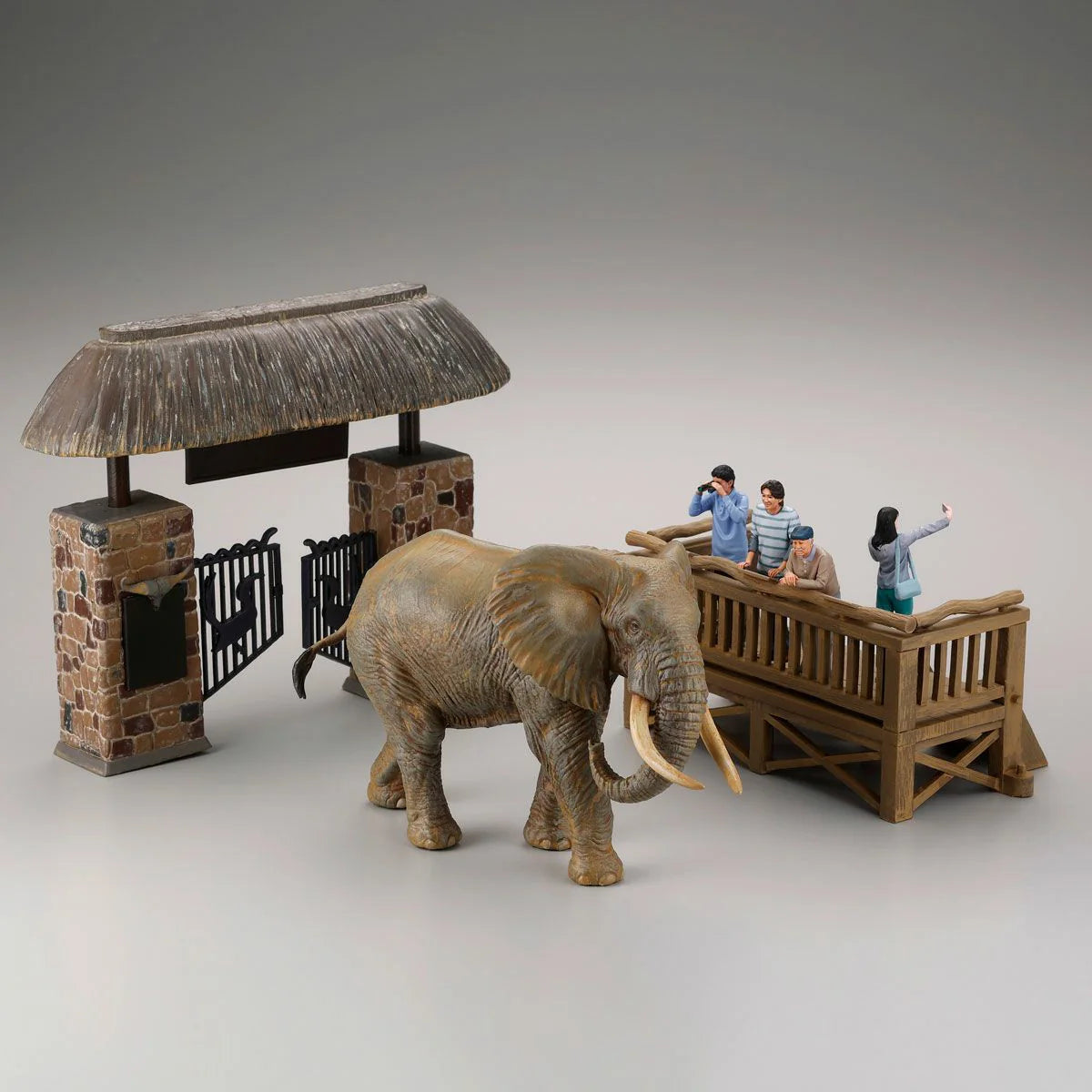 Kaiyodo Artpla Tourist and African Elephant Model Kit (Unpainted)