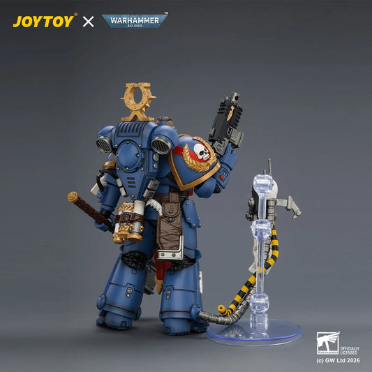 Ultramarines Ferren Areios with Thunder Hammer and Bolt Pistol