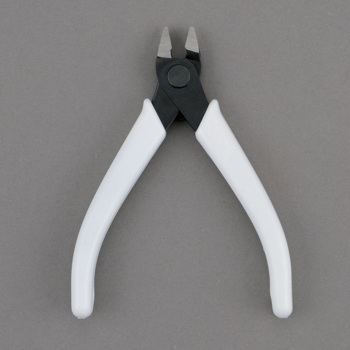 BANDAI SPIRITS ENTRY NIPPER (WHITE)-4573102642066
