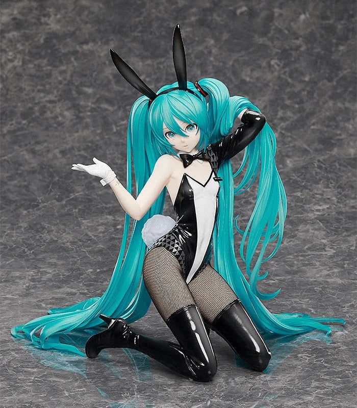 FREEing Hatsune Miku Bunny Ver. Scale Figure by SanMuYYB