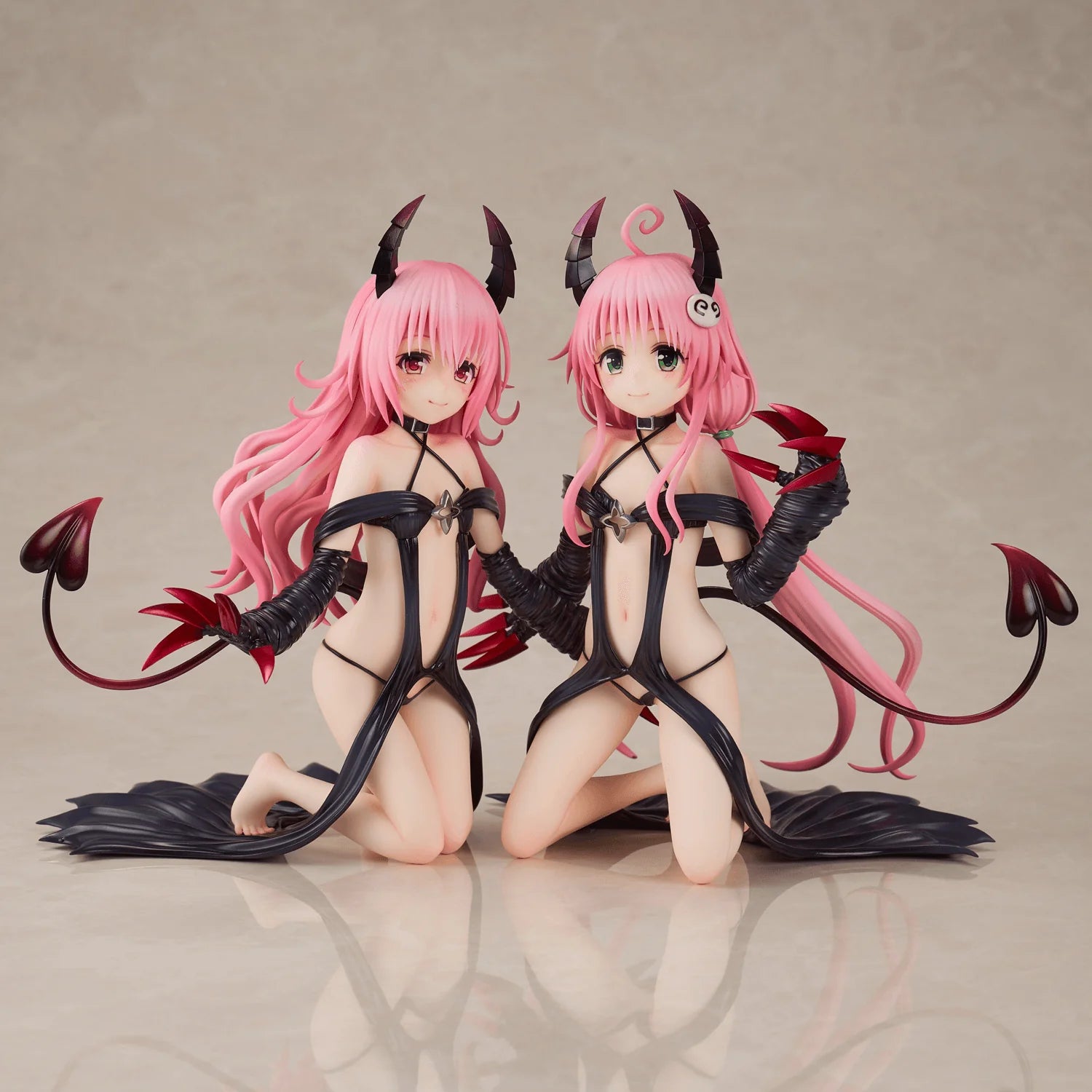 To Love-Ru Darkness Series: Lala & Momo ~Les filles!~