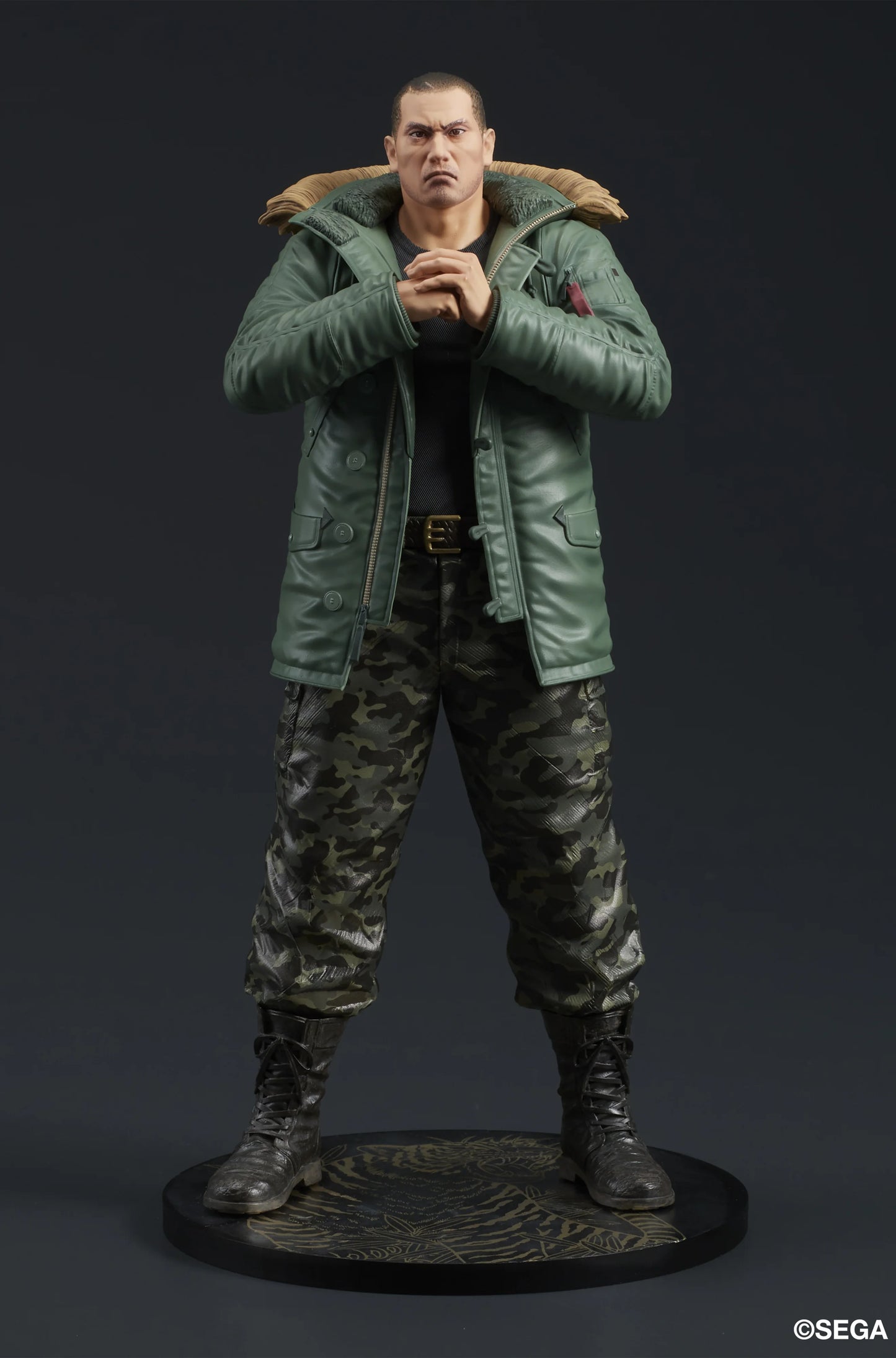 DIG Scale Figure Taiga Saejima Like a Dragon Statue