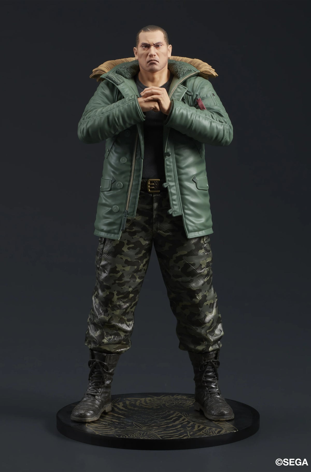 DIG Scale Figure Taiga Saejima Like a Dragon Statue