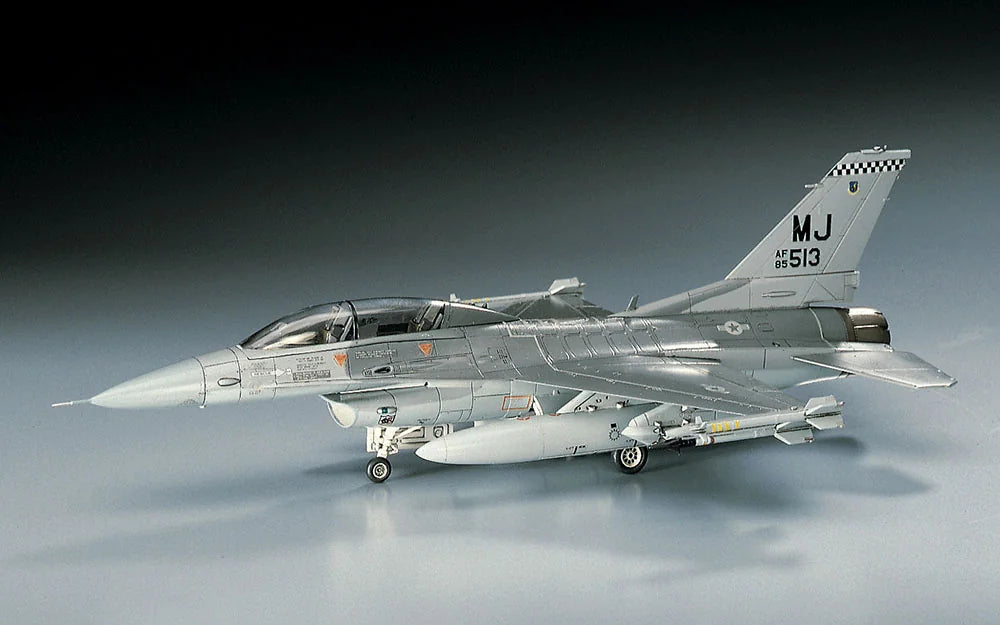 [D15] 1:72 F-16D FIGHTING FALCON