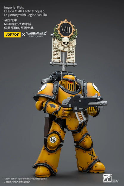 Imperial Fists Legion MkIII Tactical Squad Legionary with Legion Vexilla