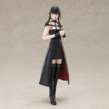 S.H. Figuarts Yor Forger SPY x FAMILY Action Figure