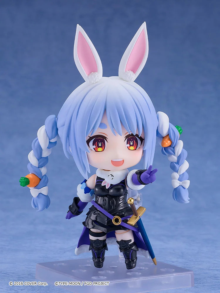 Nendoroid Usada Pekora (Mash Kyrielight Collaboration Ver.)