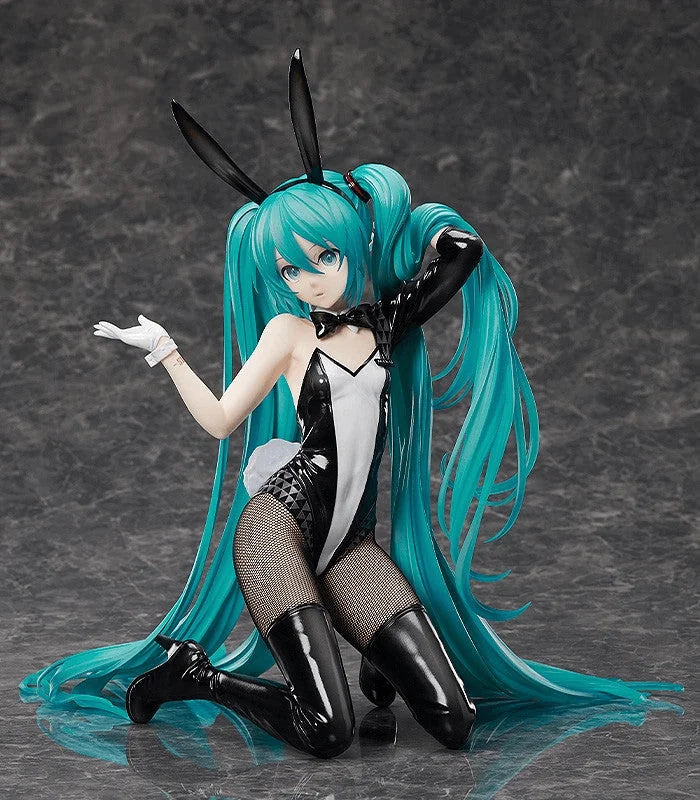 FREEing Hatsune Miku Bunny Ver. Scale Figure by SanMuYYB