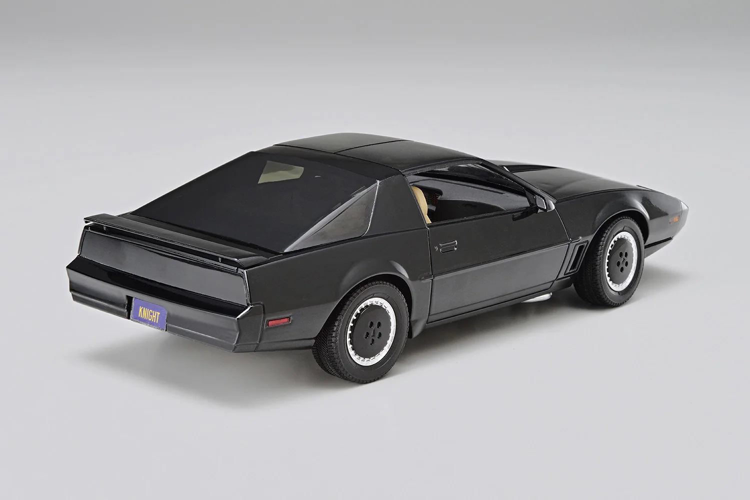 Aoshima 1/24 Knight Rider K.I.T.T. Season I Model Kit with Scanner & Sound Unit