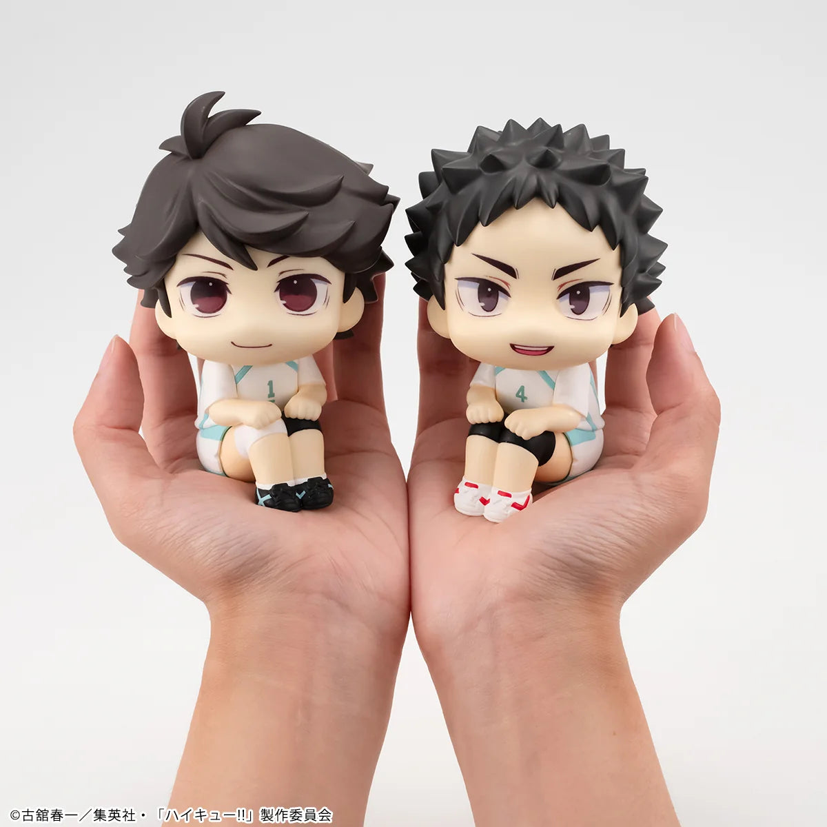 Lookup Haikyu！！ Toru Oikawa／ Hajime Iwaizumi Uniform ver. set【with gift】