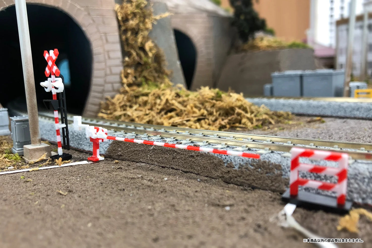 Railway Crossing（Red×White)