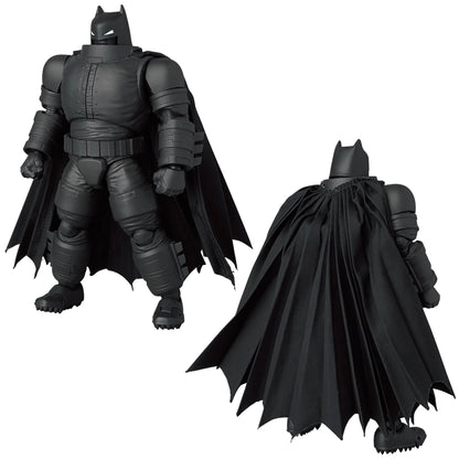 MAFEX Armored Batman (TDKR)