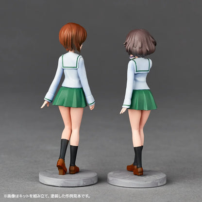 Kaiyodo Artpla Girls & Panzer Final Chapter Garage Set Plastic Model Kit