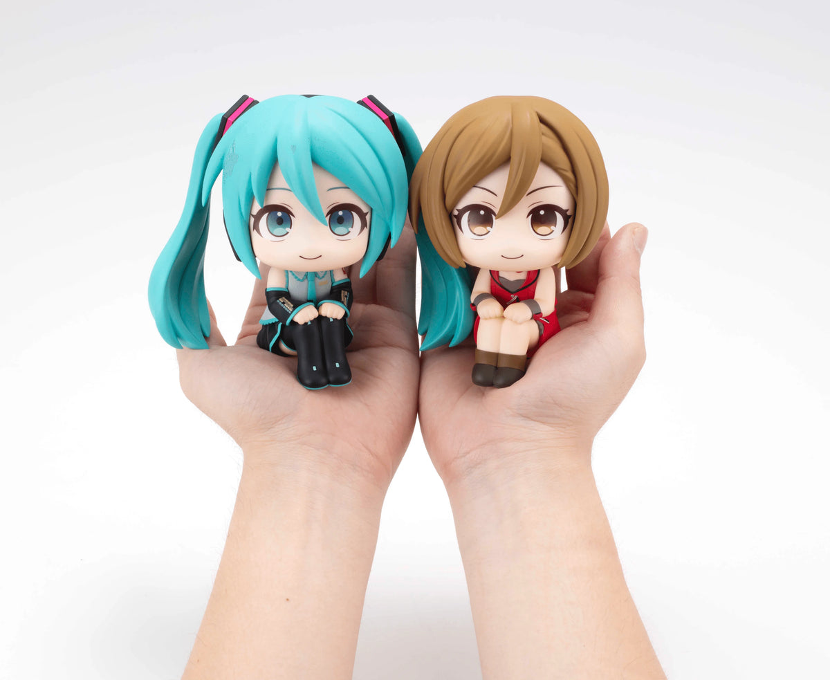 MegaHouse Lookup Hatsune Miku & MEIKO Figure Set with Gift