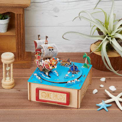 wa-gu-mi ONE PIECE Straw Hat Crew with Music Box