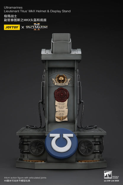 Ultramarines Lieutenant Titus' MKX Helmet & Display Stand