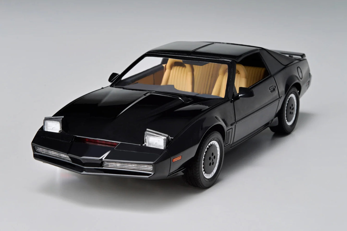 Aoshima 1/24 Knight Rider K.I.T.T. Season I Model Kit with Scanner & Sound Unit