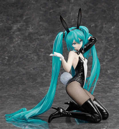 FREEing Hatsune Miku Bunny Ver. Scale Figure by SanMuYYB