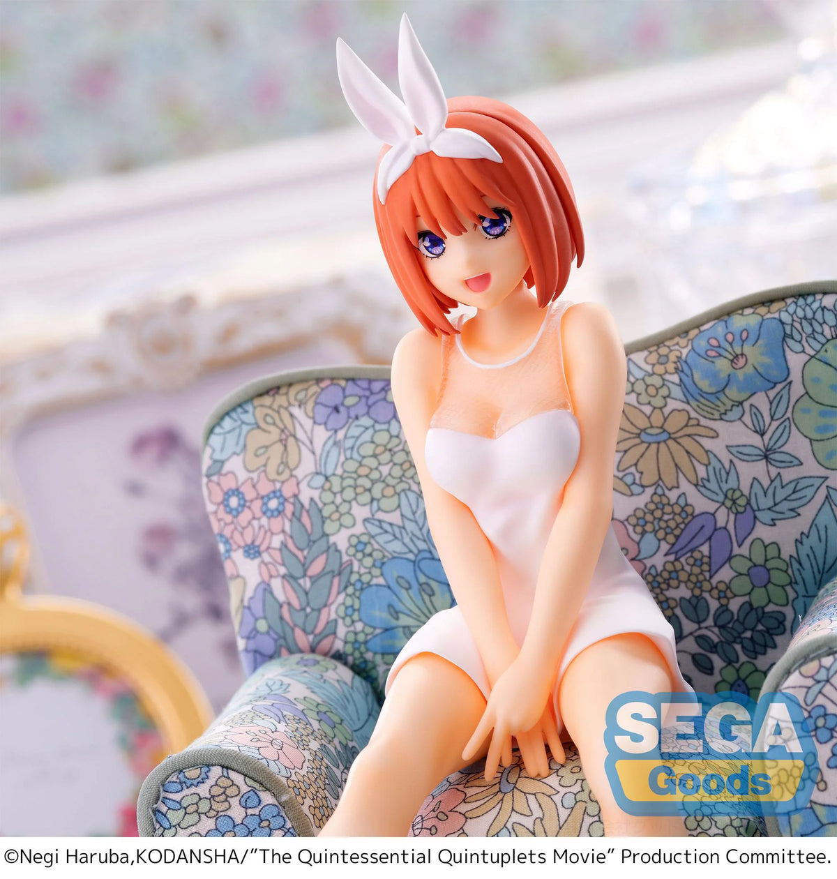 SEGA Prize Figures Yotsuba Nakano Perching Figure - The Quintessential Quintuplets Movie