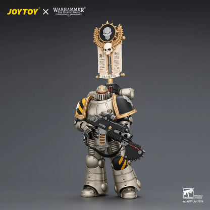 Iron Warriors MkII Legionary1 with Vexilla, Bolter and Bolt Pistol