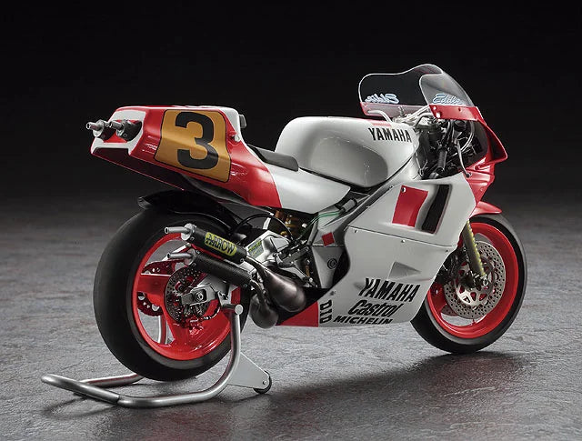 Hasegawa 1:12 Yamaha YZR500 1988 WGP500 Champion Model Kit