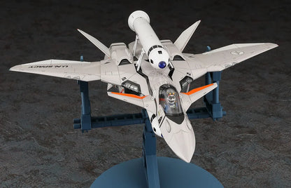 1/72 VF-11B THUNDERBOLT w/ROCKET BOOSTER "MACROSS PLUS"