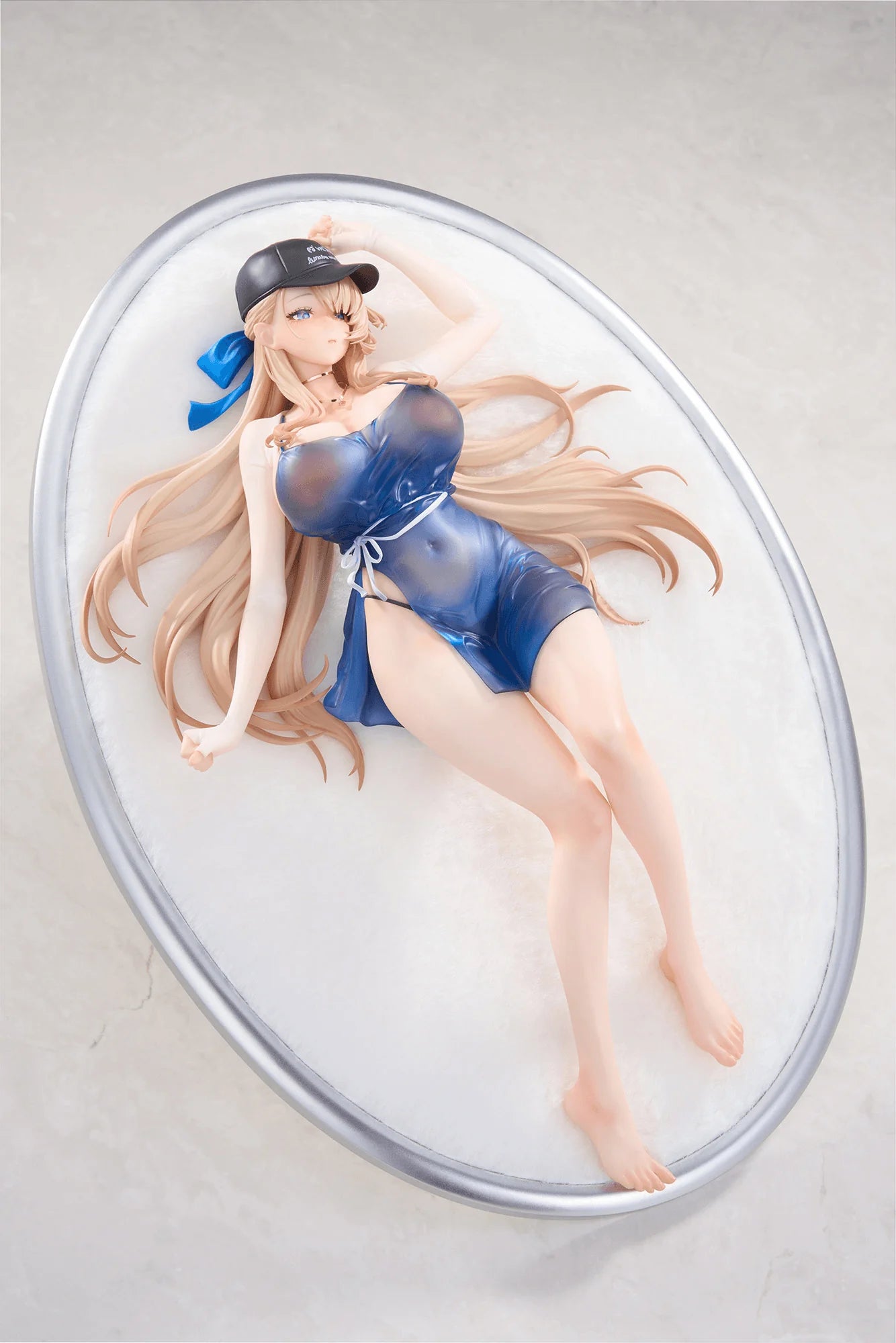 1/7 Scale [BrownDust2] Water Park Queen Wilhelmina Painted Figure with BONUS