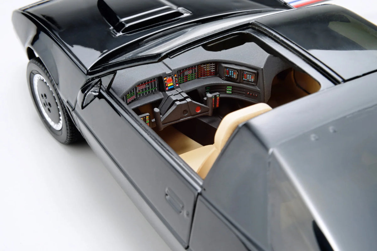 Aoshima 1/24 Knight Rider K.I.T.T. Season I Model Kit with Scanner & Sound Unit