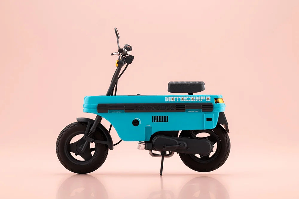 BUSTER DOLL KNIGHT Alice with Honda AB12 MOTOCOMPO
