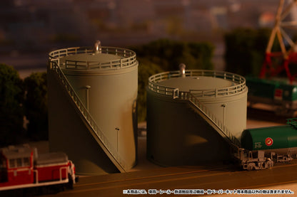 1/150 scale structure kit (Storage Tanks)