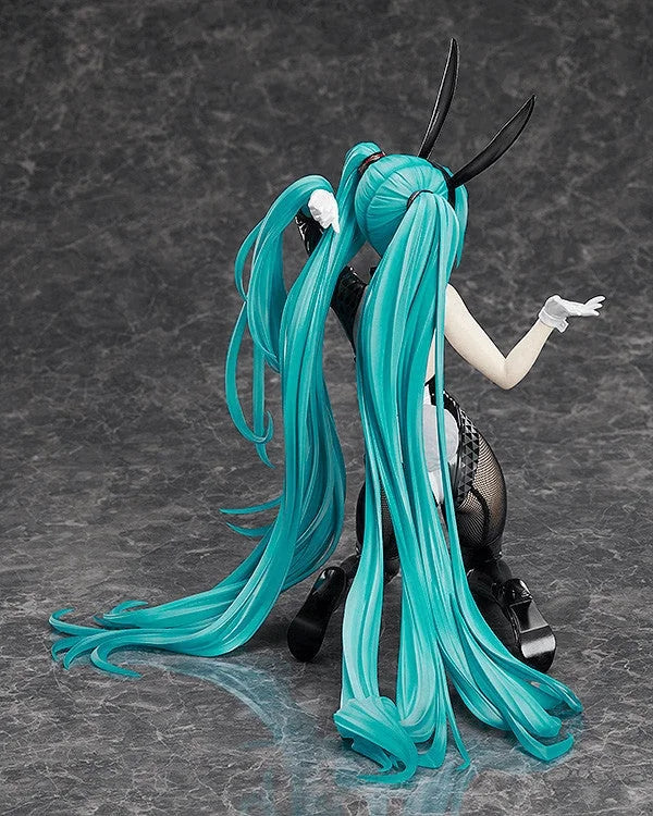 FREEing Hatsune Miku Bunny Ver. Scale Figure by SanMuYYB
