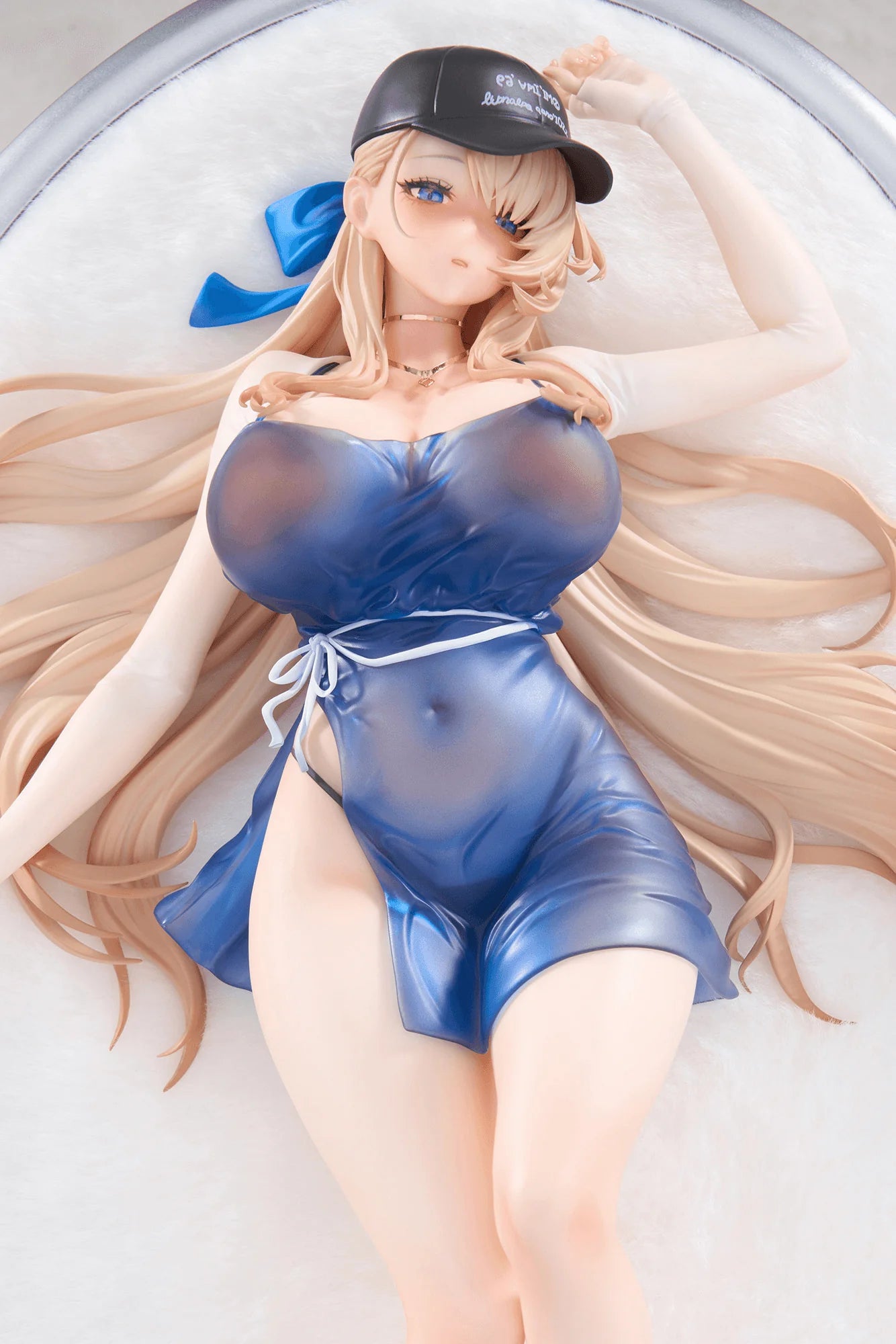 1/7 Scale [BrownDust2] Water Park Queen Wilhelmina Painted Figure with BONUS