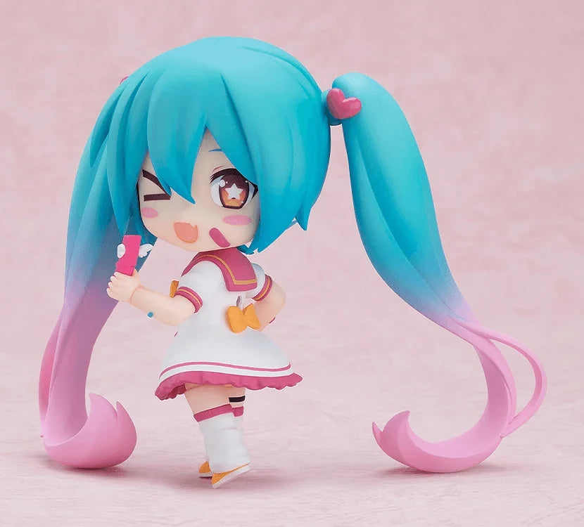Nendoroid Hatsune Miku: M@GICAL☆CURE! LOVE ♥ SHOT!