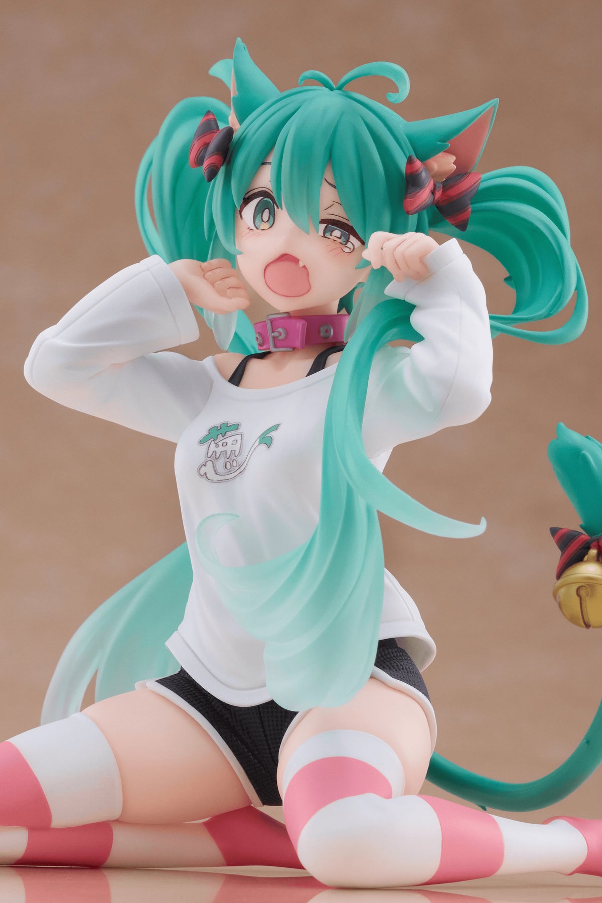 Hatsune Miku Desktop Cute Figure (Cat Ear T-Shirt Ver.) Reissue