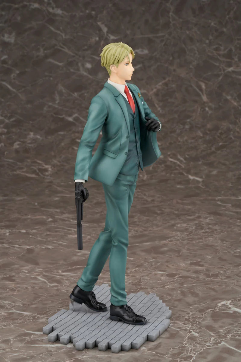 FuRyu SPY×FAMILY Loid Forger 1/7 Scale Figure