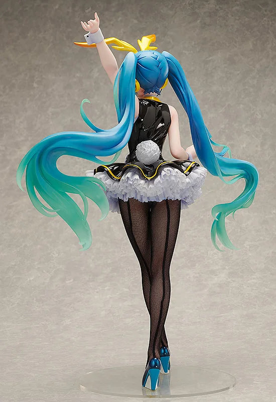 FREEing Hatsune Miku My Dear Bunny Ver. 1/4 Scale Figure