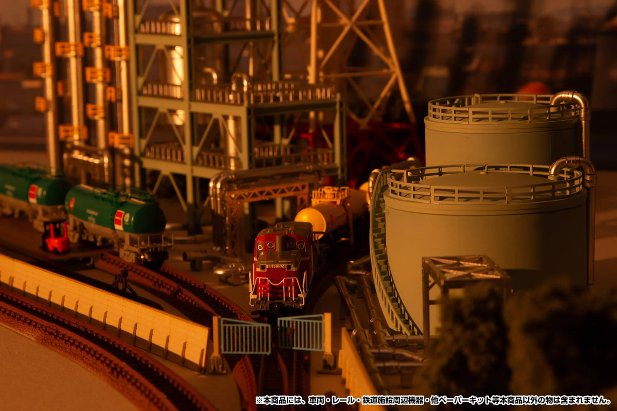 1/150 scale structure kit (Storage Tanks)