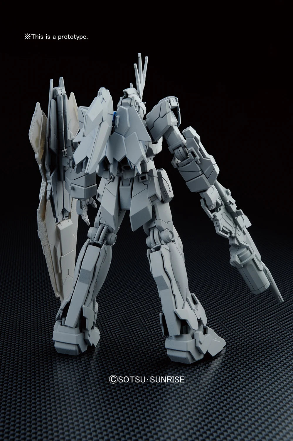 HGUC 1/144 #153 Unicorn Gundam 02 Banshee Norn (Unicorn Mode)