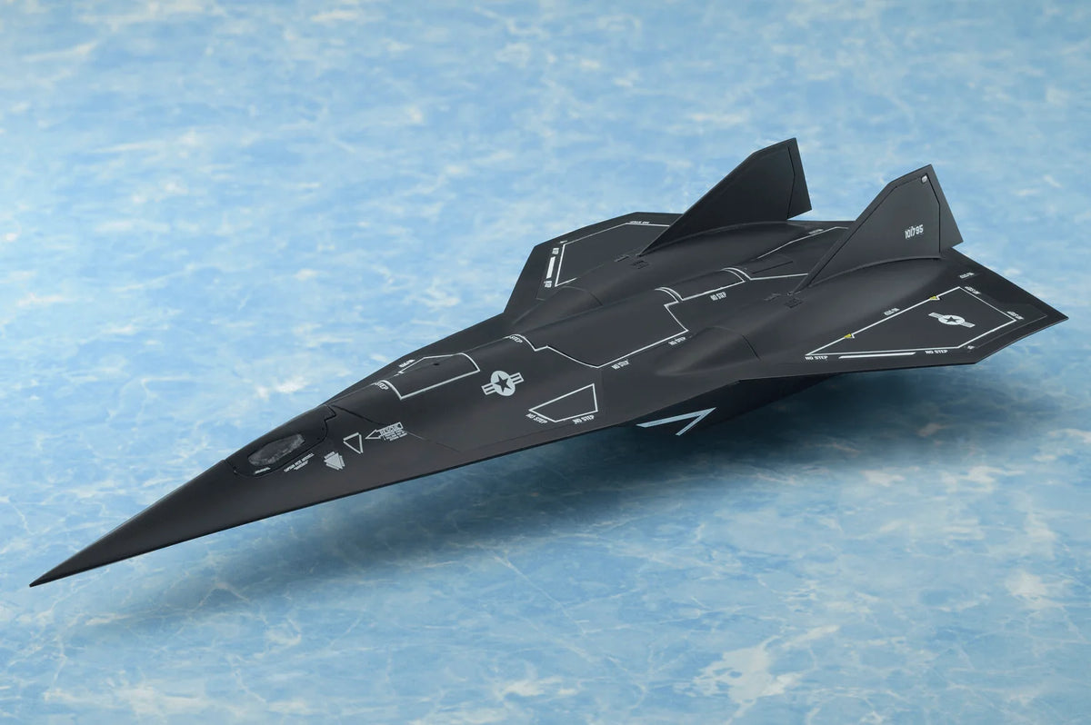 1/72 Scale Darkstar Plastic Model Kit
