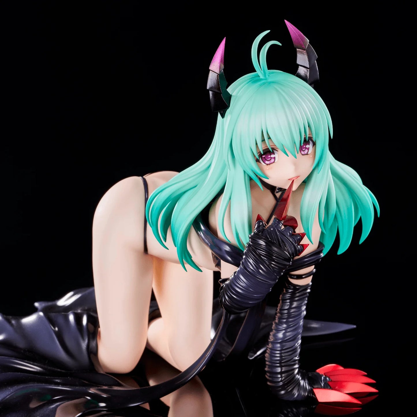 To LOVE-Ru Darkness – Run Elsie Jewelria Darkness Ver. 1/6 Scale Figure (Renewal Package Edition)