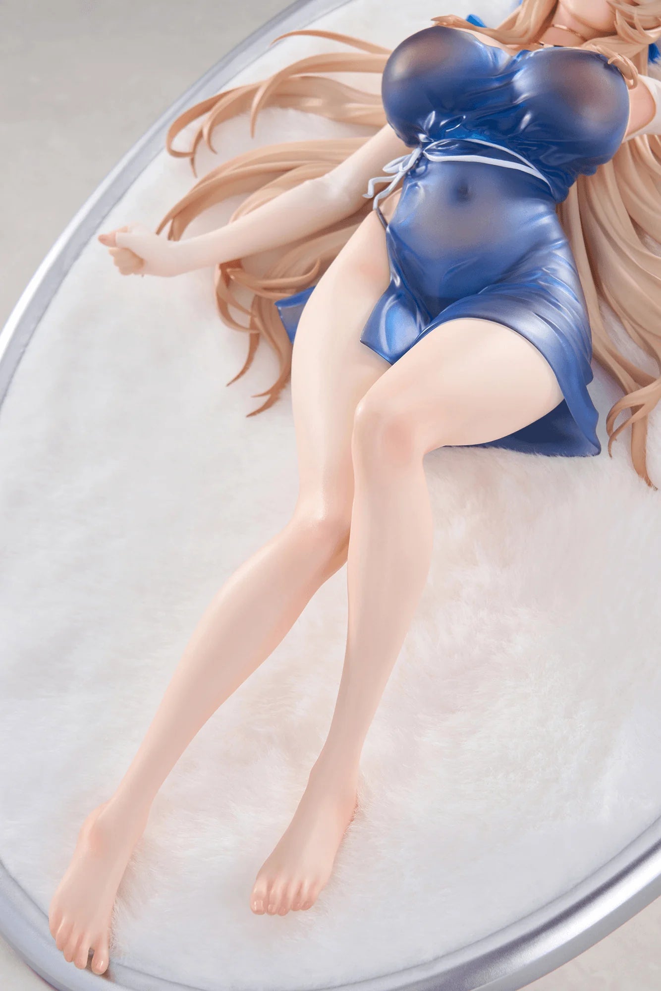 1/7 Scale [BrownDust2] Water Park Queen Wilhelmina Painted Figure with BONUS