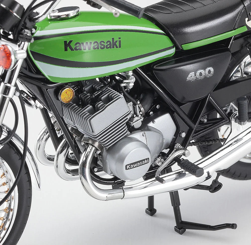 Hasegawa 1:12 Kawasaki KH400-A7 Motorcycle Model Kit