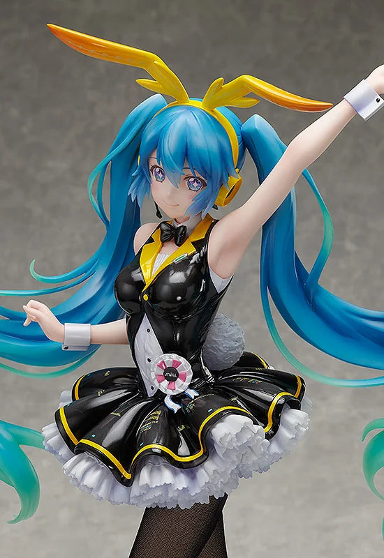 FREEing Hatsune Miku My Dear Bunny Ver. 1/4 Scale Figure
