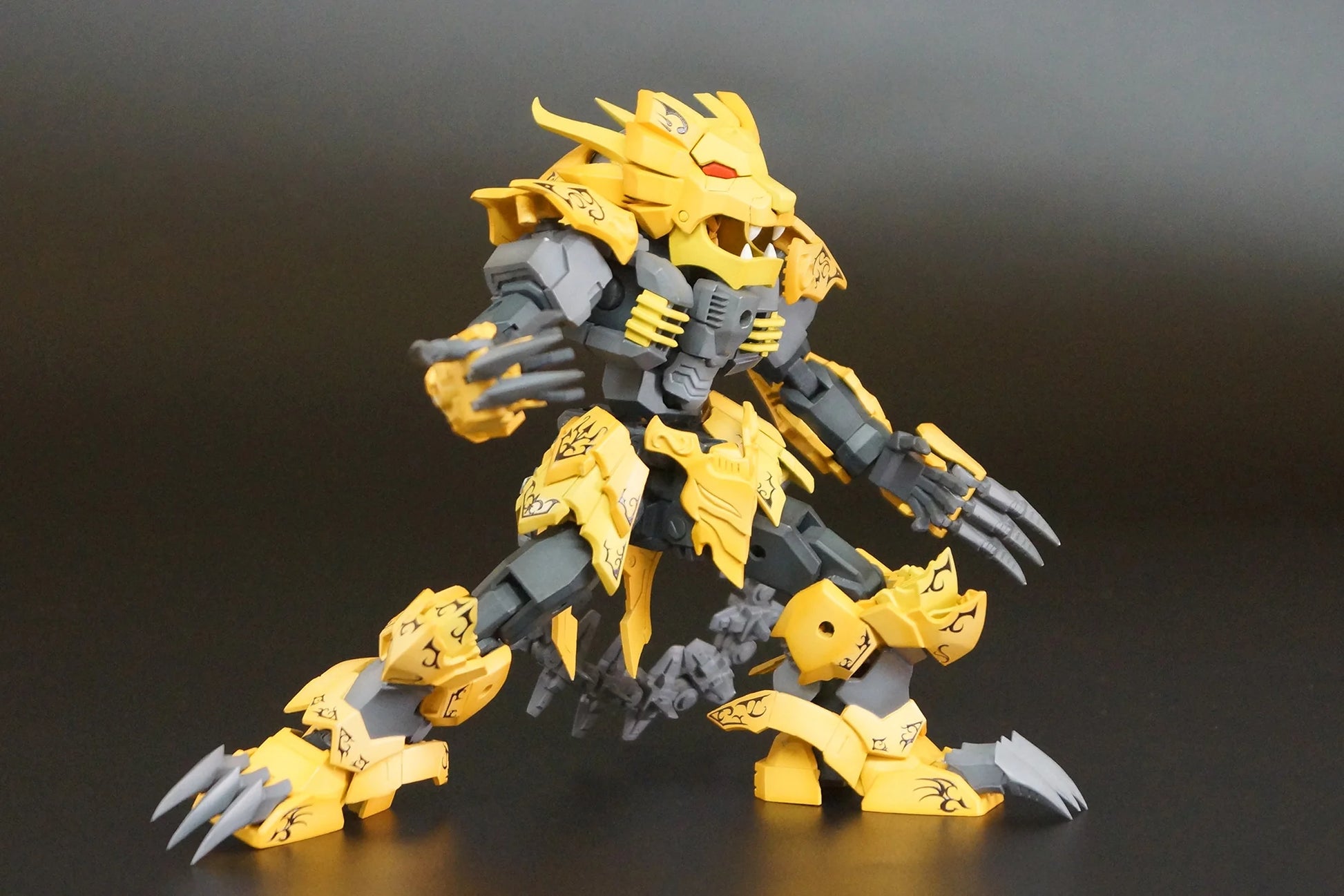 PLUM PLA ACT17 Gaou Armor Decoration Plastic Model Kit