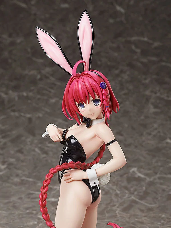FREEing Mea Kurosaki Bare Leg Bunny Scale Figure