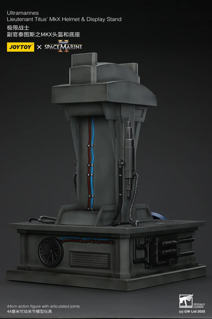 Ultramarines Lieutenant Titus' MKX Helmet & Display Stand