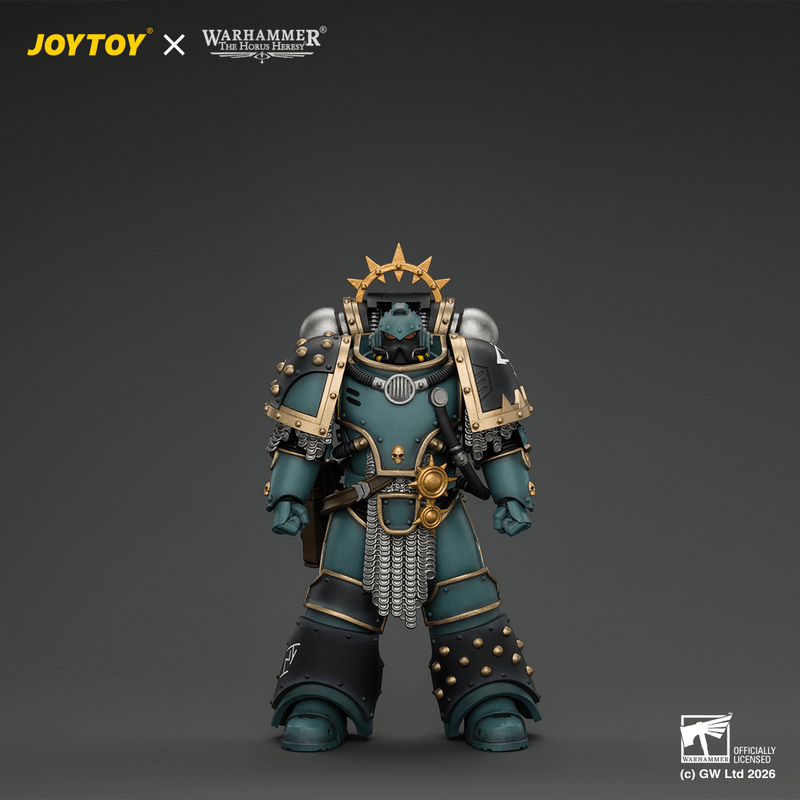 Sons of Horus Herald Consul with Icon of Allegiance, Bolt Pistol and Power Weapon